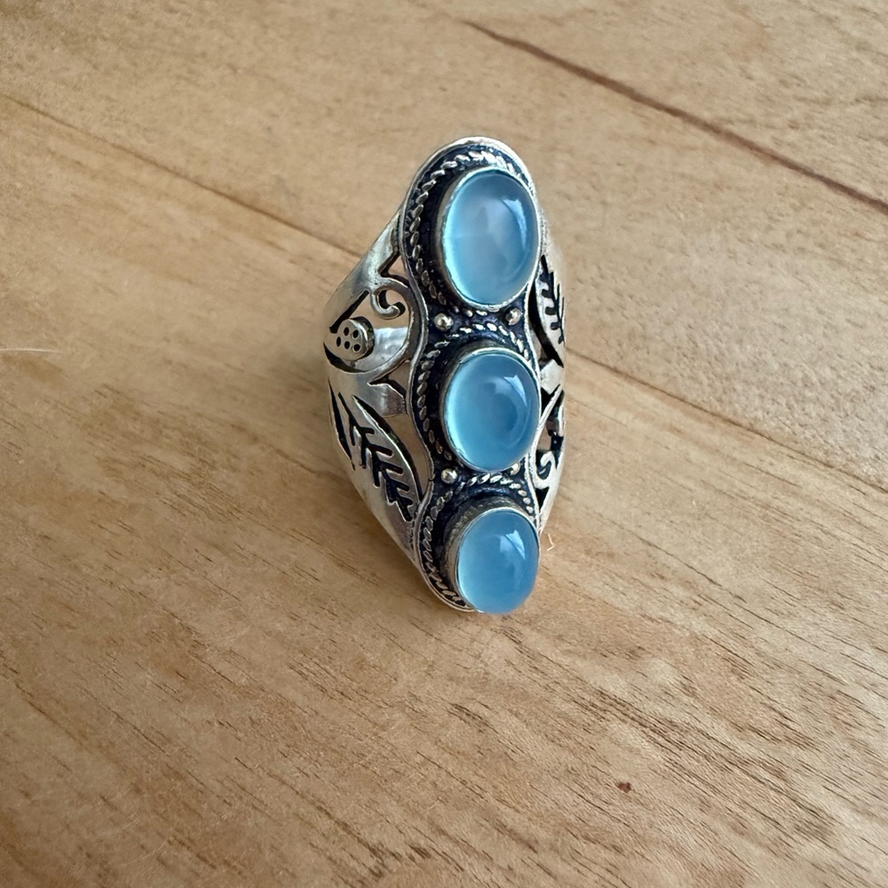 Sterling Silver Ring with Blue Chalcedony Stones size 6.5